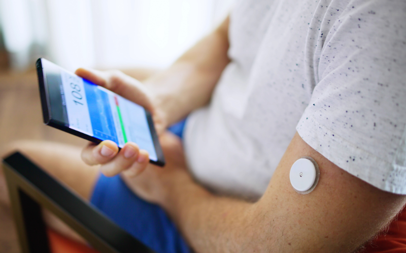 Leaps in Continuos Glucose Monitoring- The Promise of Biocompatible Glucose Sensors